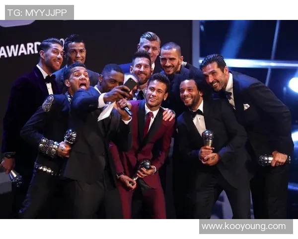 当代足球巨星同框合影展现顶级竞技魅力与时代风采